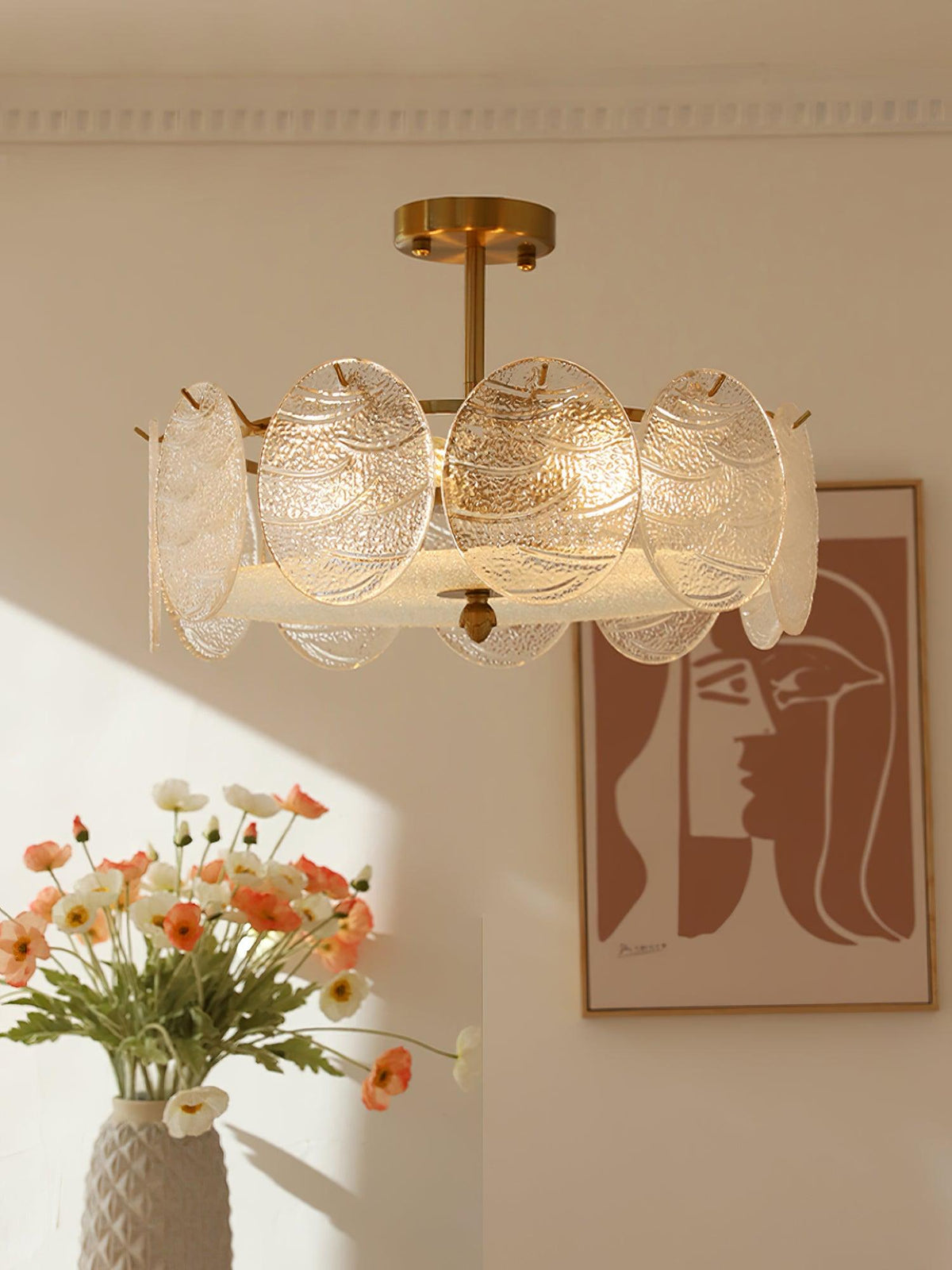 Velalaine plafondlamp van glas met afwerking en ribbelglas goudkleurig