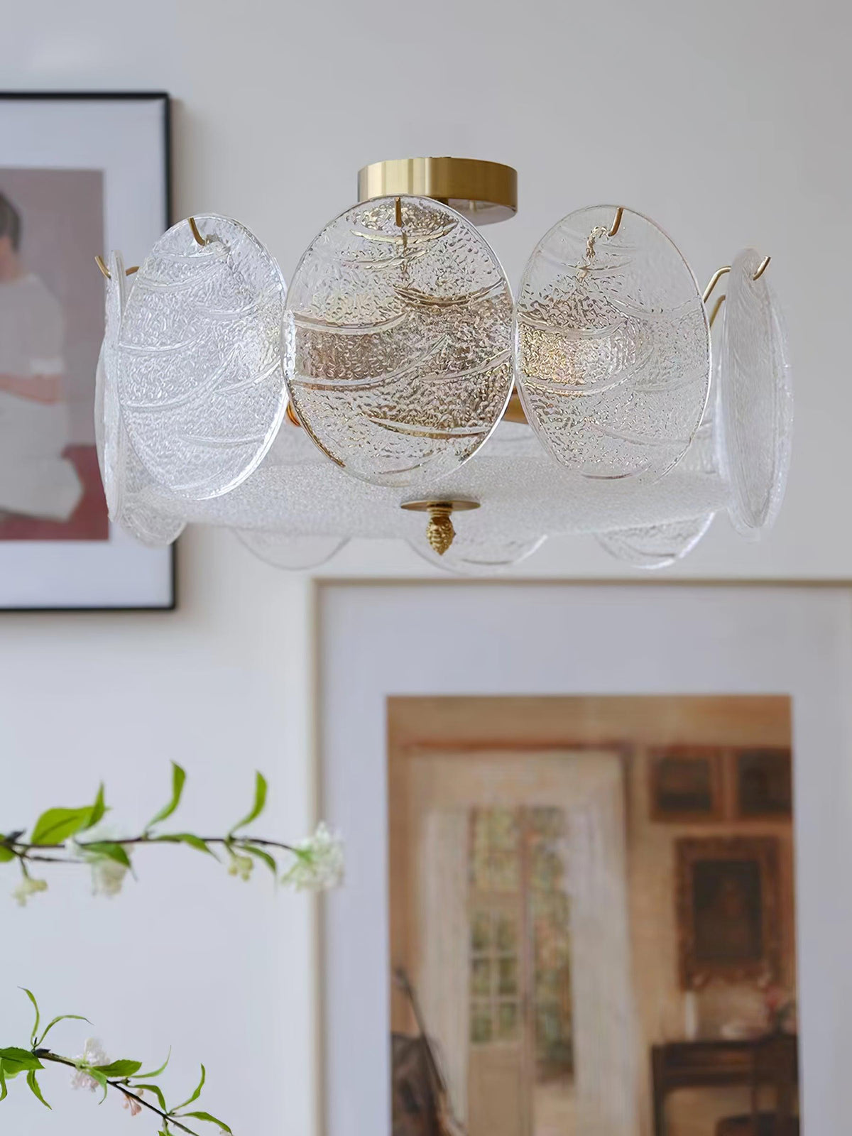 Velalaine plafondlamp van glas met afwerking en ribbelglas goudkleurig