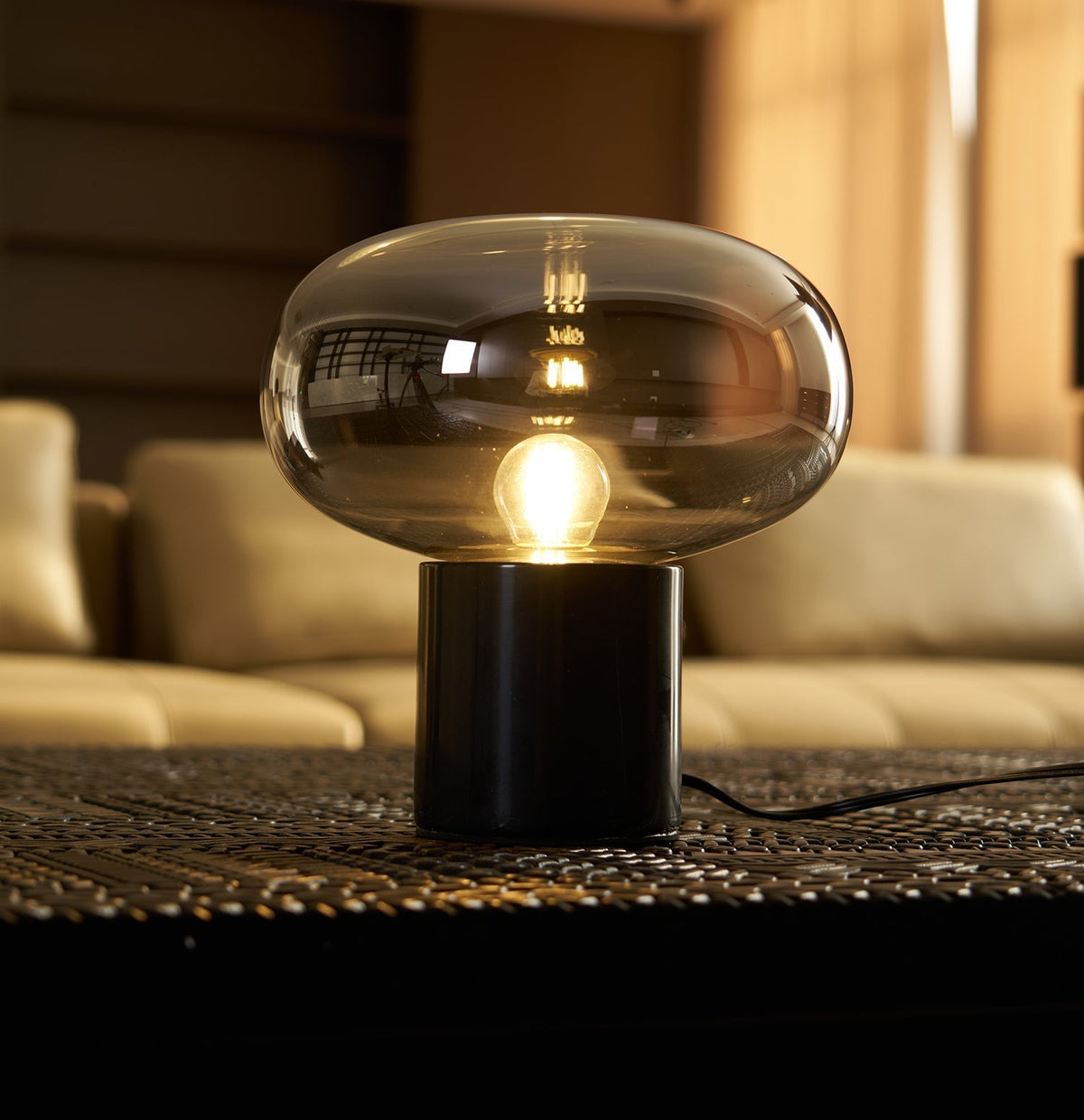 Rova Industriële tafellamp van marmer