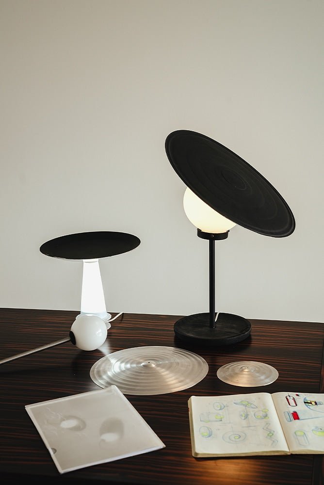 Vortex Moderne tafellamp van aluminium