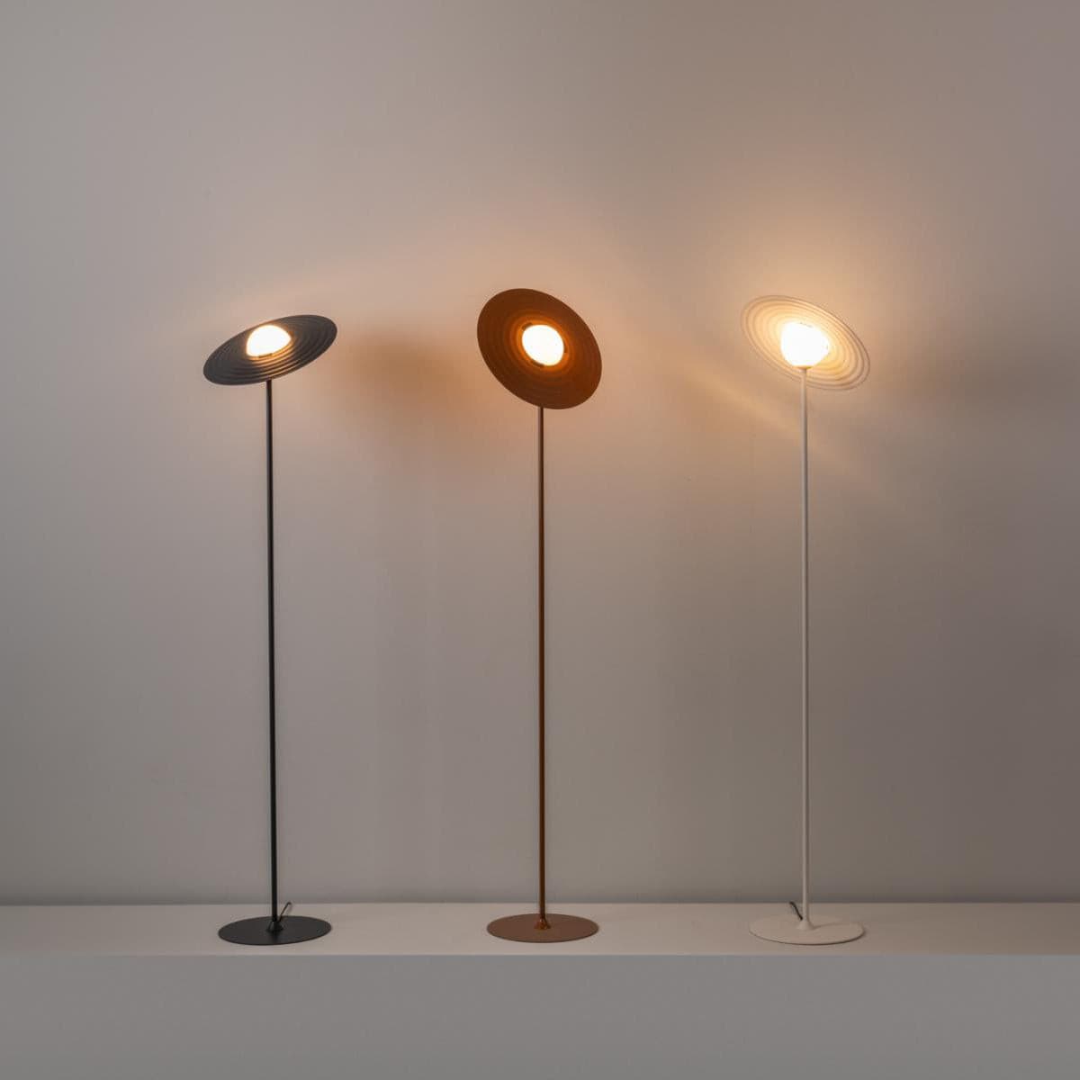 Spira moderne vloerlamp van aluminium