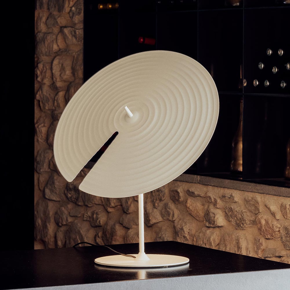 Vortex Moderne tafellamp van aluminium