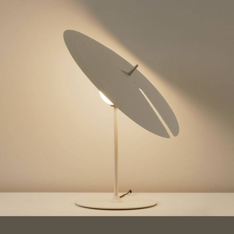 Vortex Moderne tafellamp van aluminium
