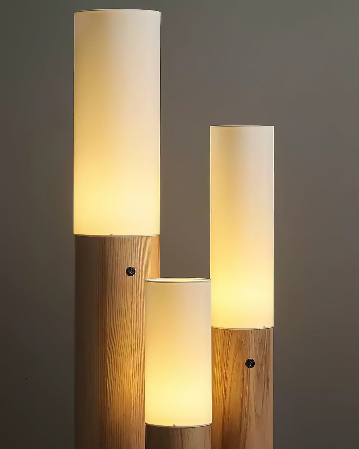 Viraalia Timber Column vloerlamp