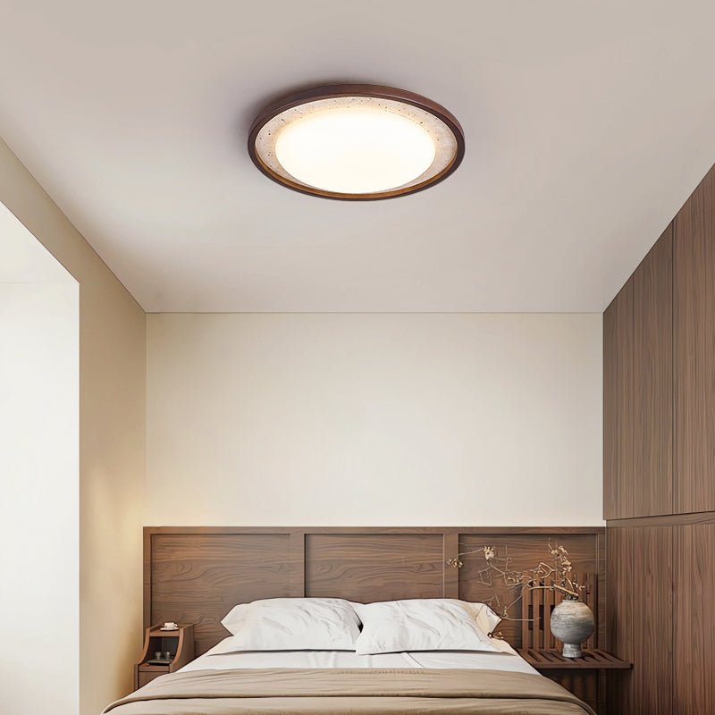 Bexm ronde plafondlamp van geel travertin en walnoothout