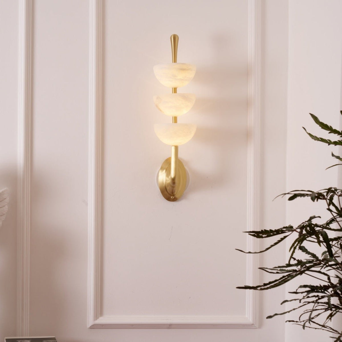 Ulmiraris albasten wandlamp