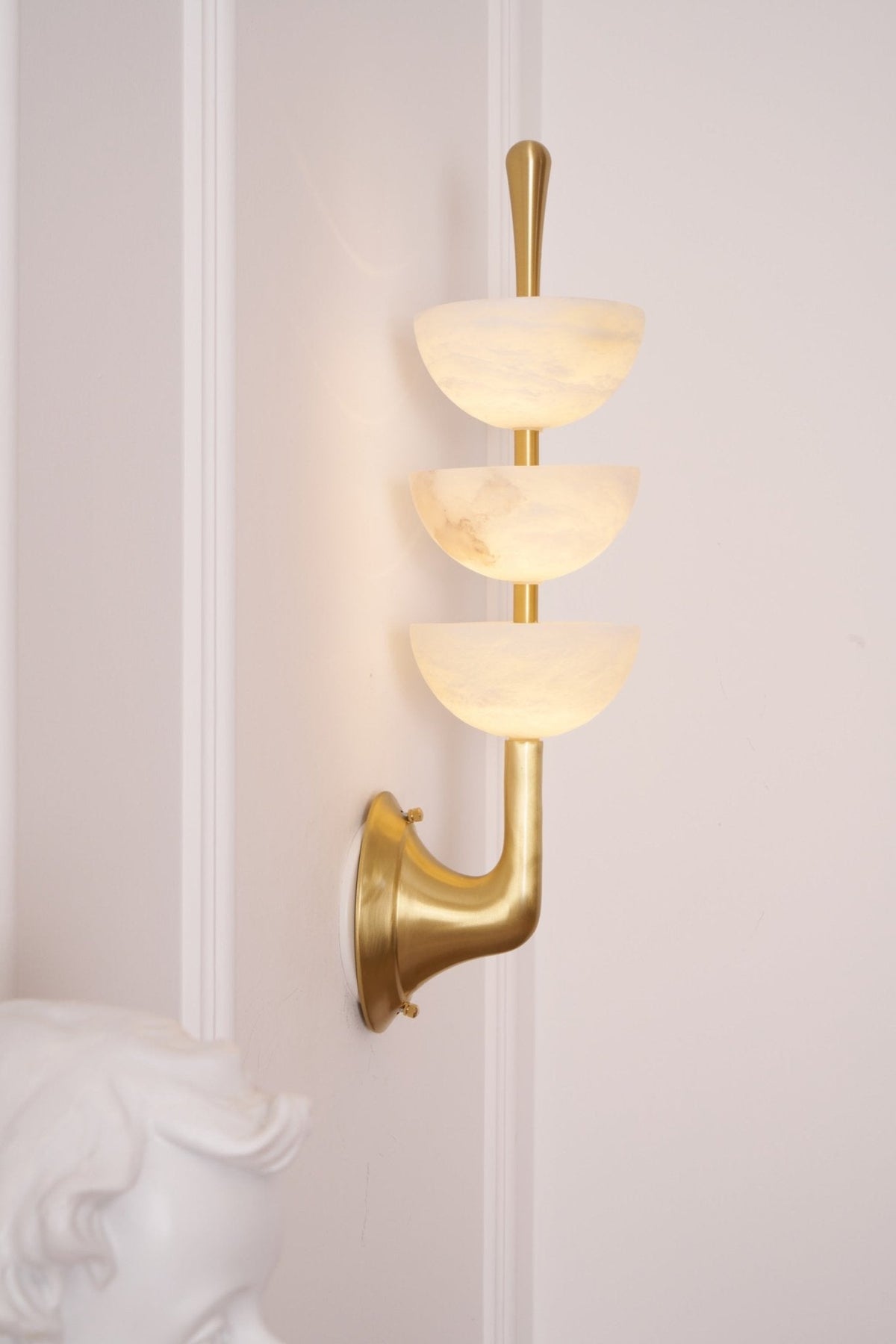 Ulmiraris albasten wandlamp