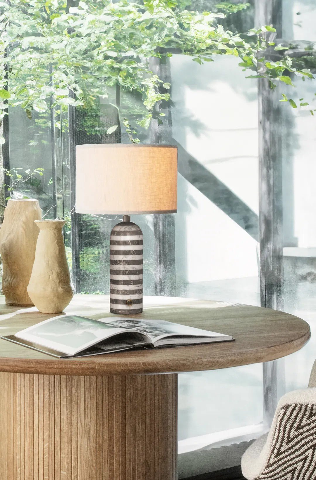 Avery moderne tafellamp