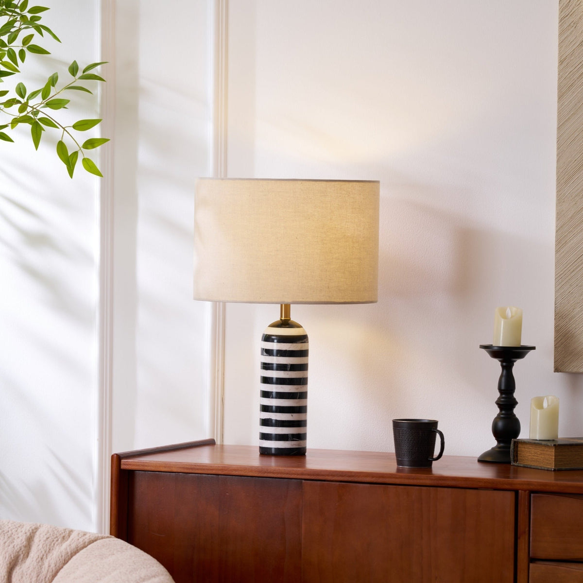 Avery moderne tafellamp