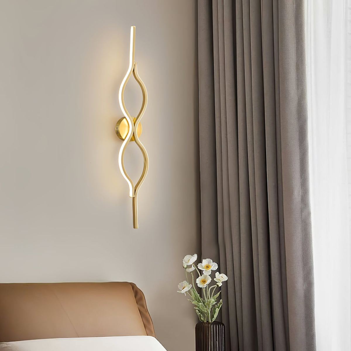 Myvenen klassieke Twist wandlamp van messing