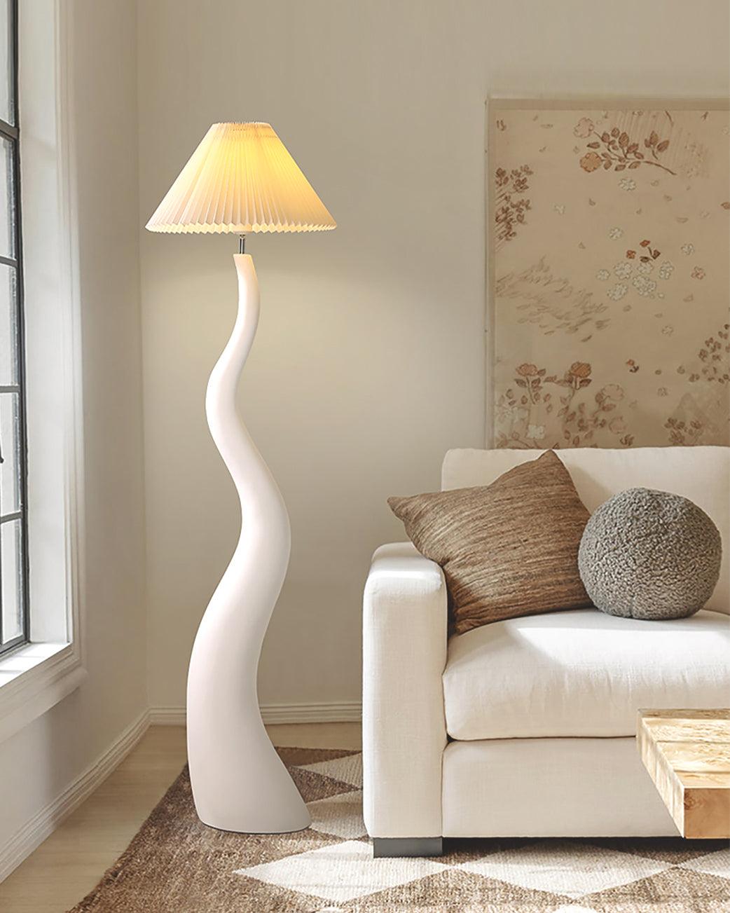 Bexyn vloerlamp van hars en stof