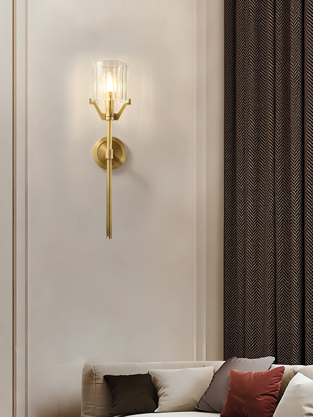 Lostor luxe wandlamp met afwerking en transparante kap