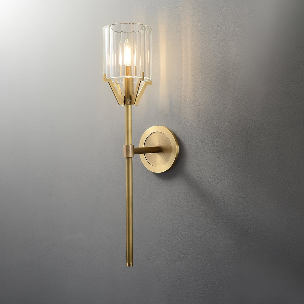 Lostor luxe wandlamp met afwerking en transparante kap