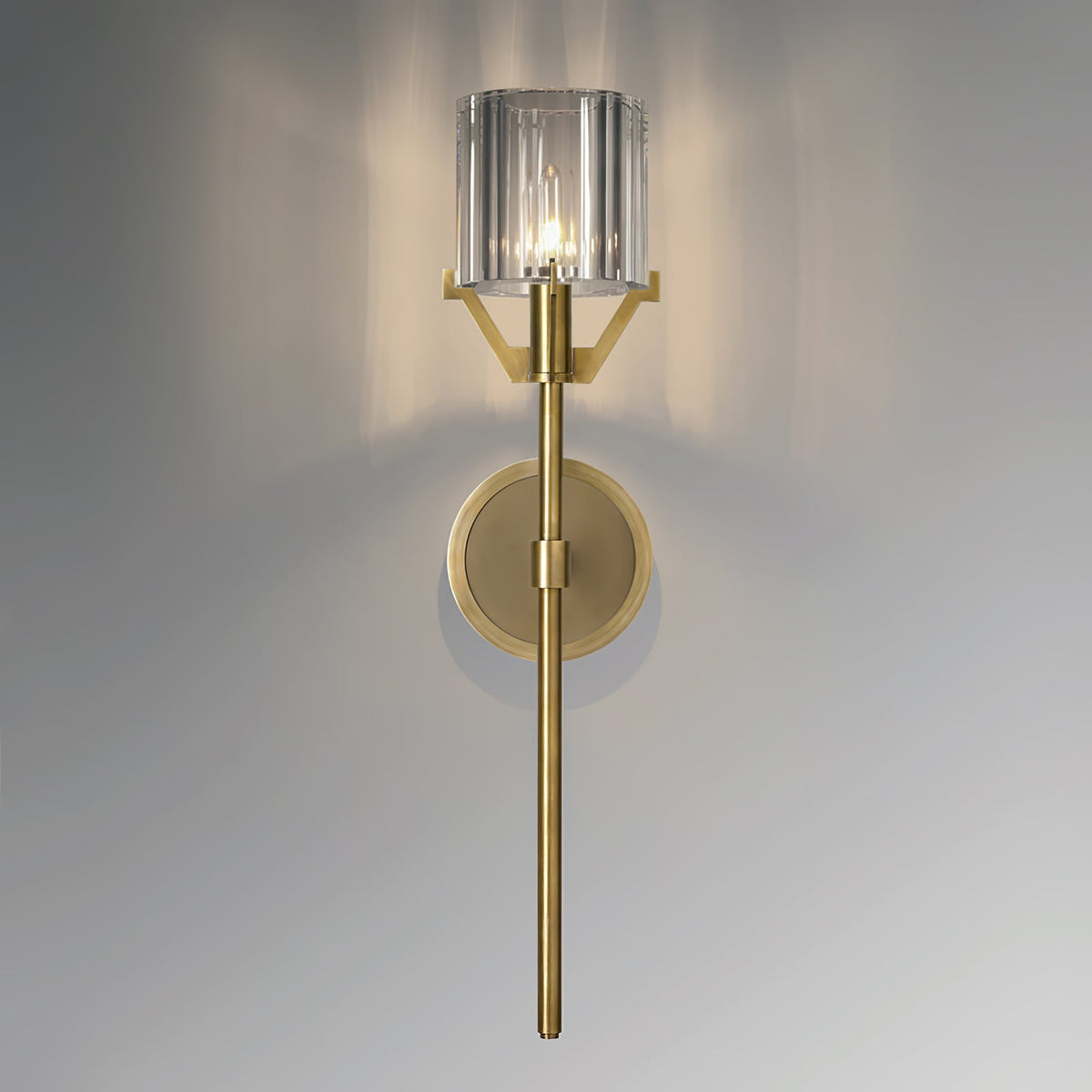 Lostor luxe wandlamp met afwerking en transparante kap