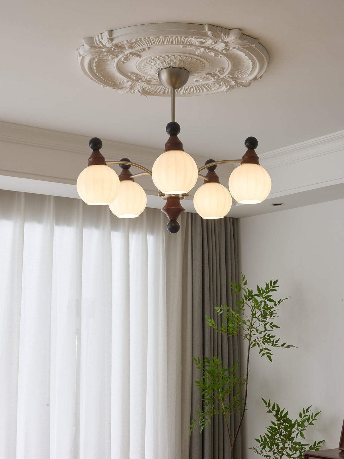 Zosilara traditionele elegantie houten kroonluchter