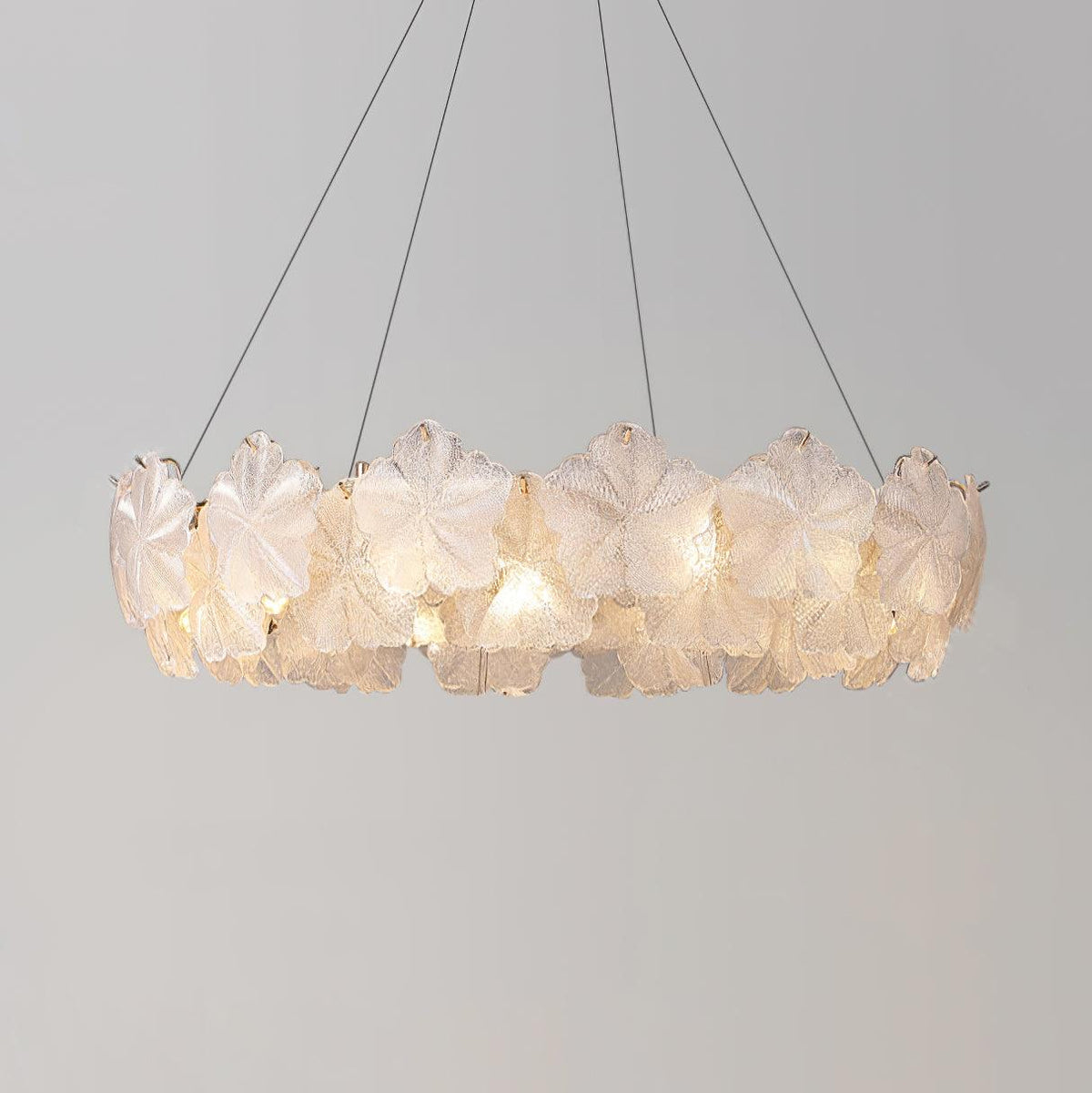 Vitheir kroonluchter met bloemmotief in glas