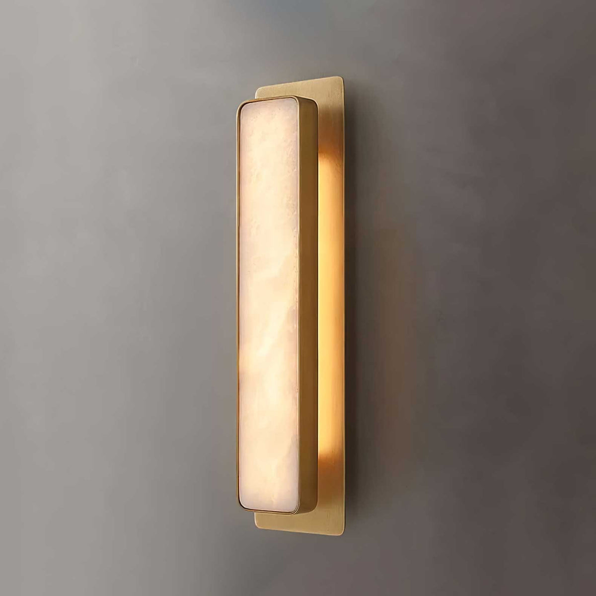 Karix Linear albasten wandlamp met goudkleurige afwerking