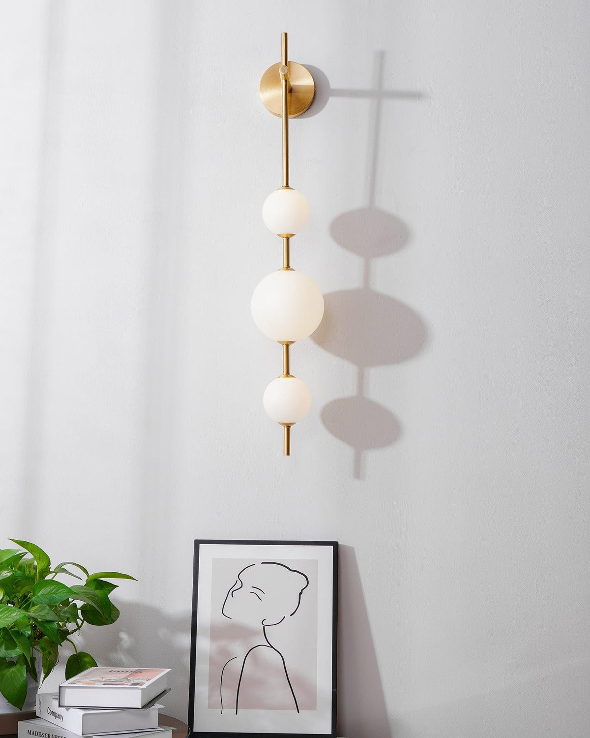 Ilraeia wandlamp met verticale bollen
