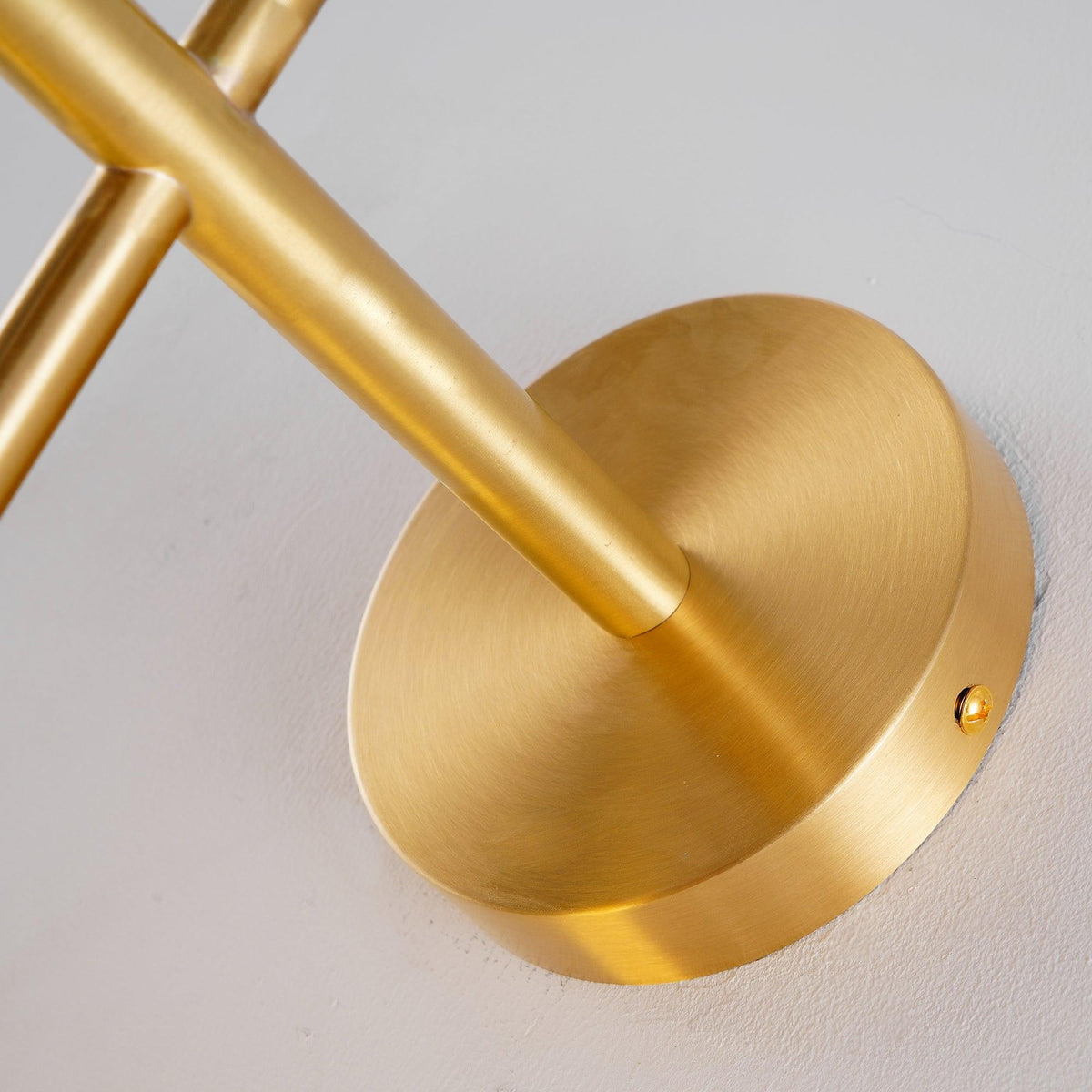 Ilraeia wandlamp met verticale bollen