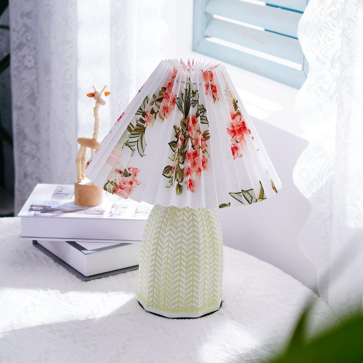 Xenlor Vintage tafellamp van stof in lichtgroen met beige kap
