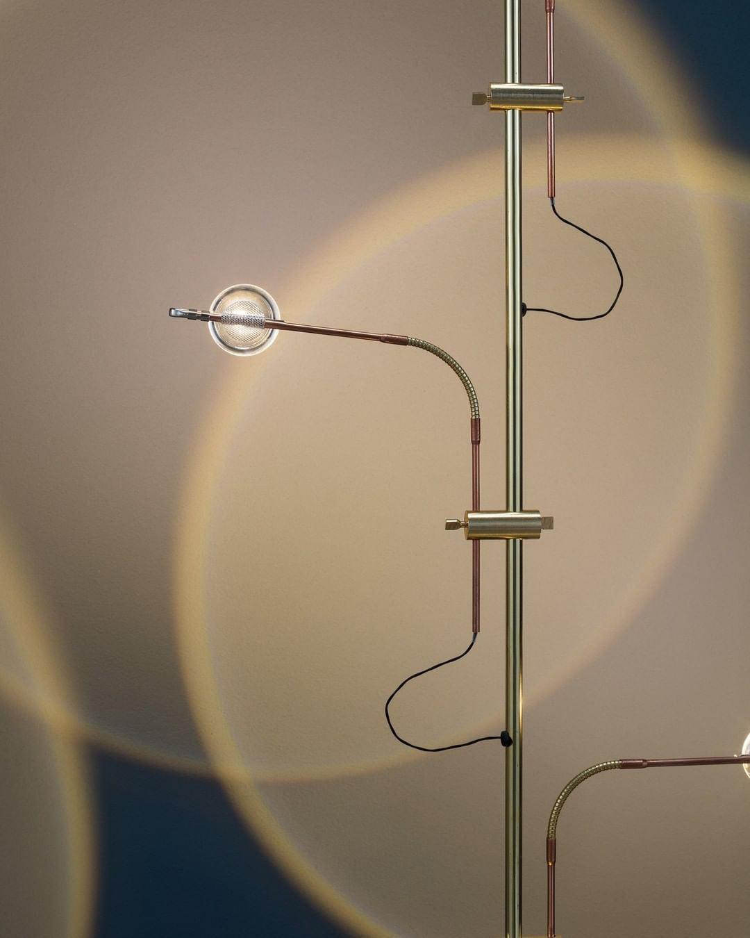 Receiv staal vloerlamp