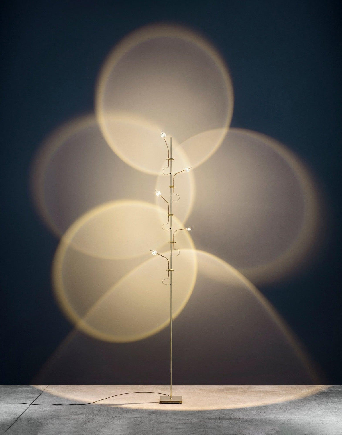 Receiv staal vloerlamp