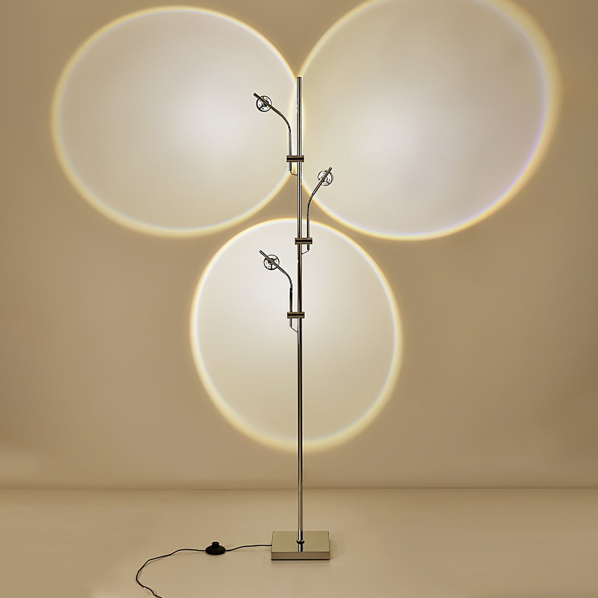 Receiv staal vloerlamp