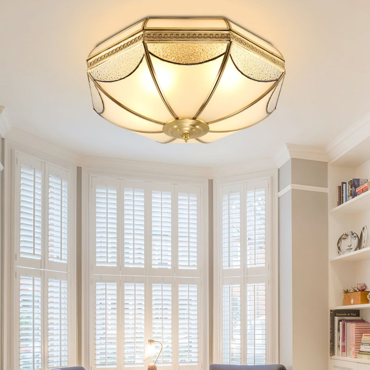 Ellaeara plafondlamp met messing en glas, domevorm