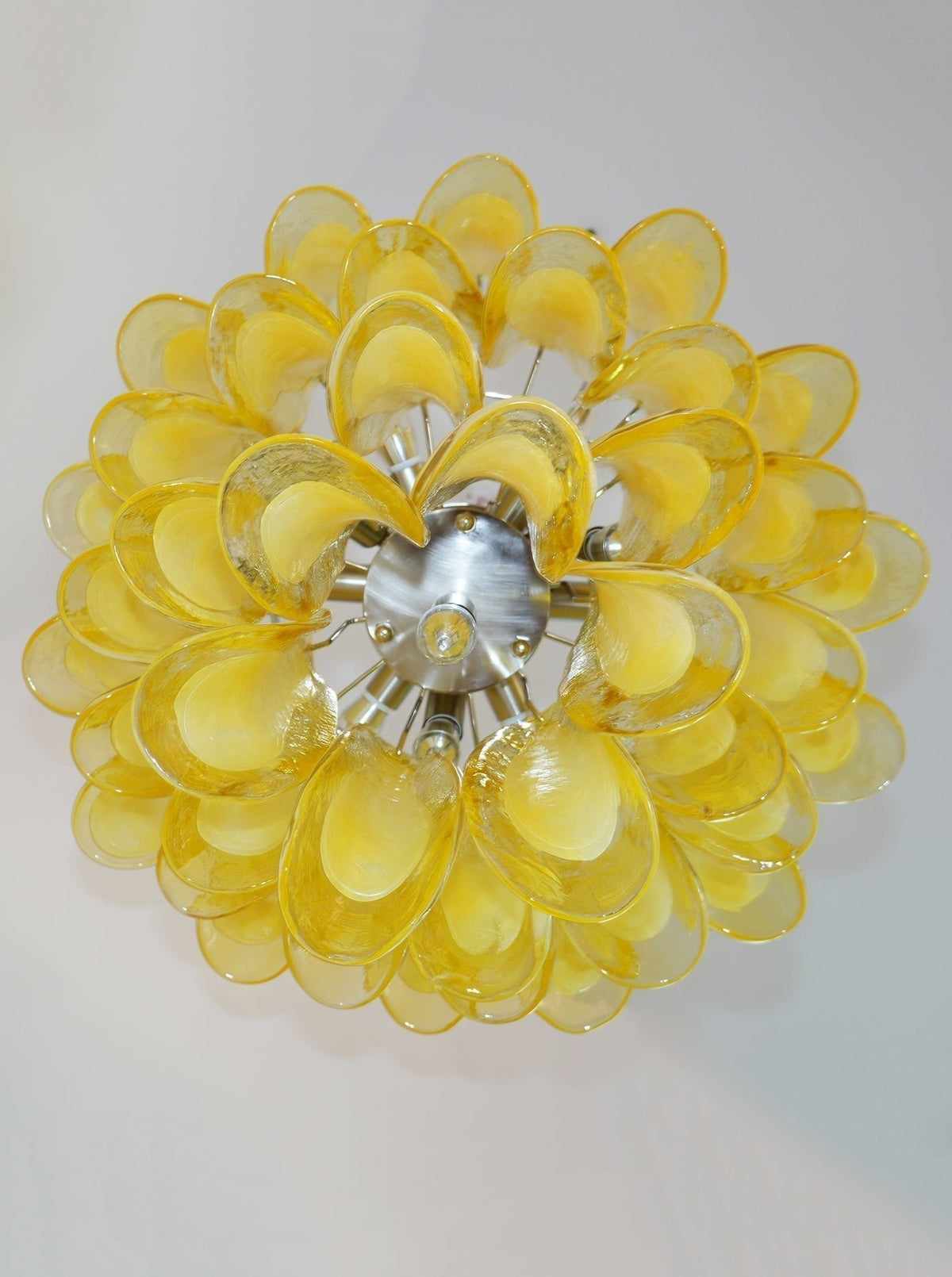Eranos kroonluchter Murano-glas bloemblaadjes golfvorm