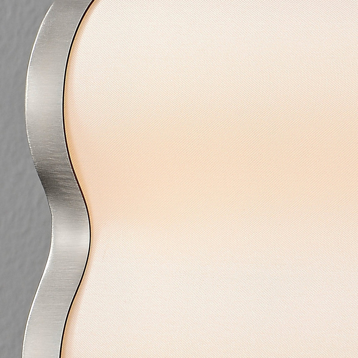 Wave wandlamp met moderne stoffen kap
