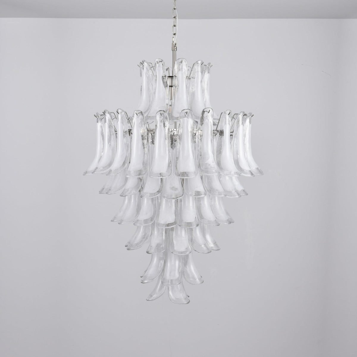 Eirivine kroonluchter wit Cloud glas Petals met bloemblaadjes