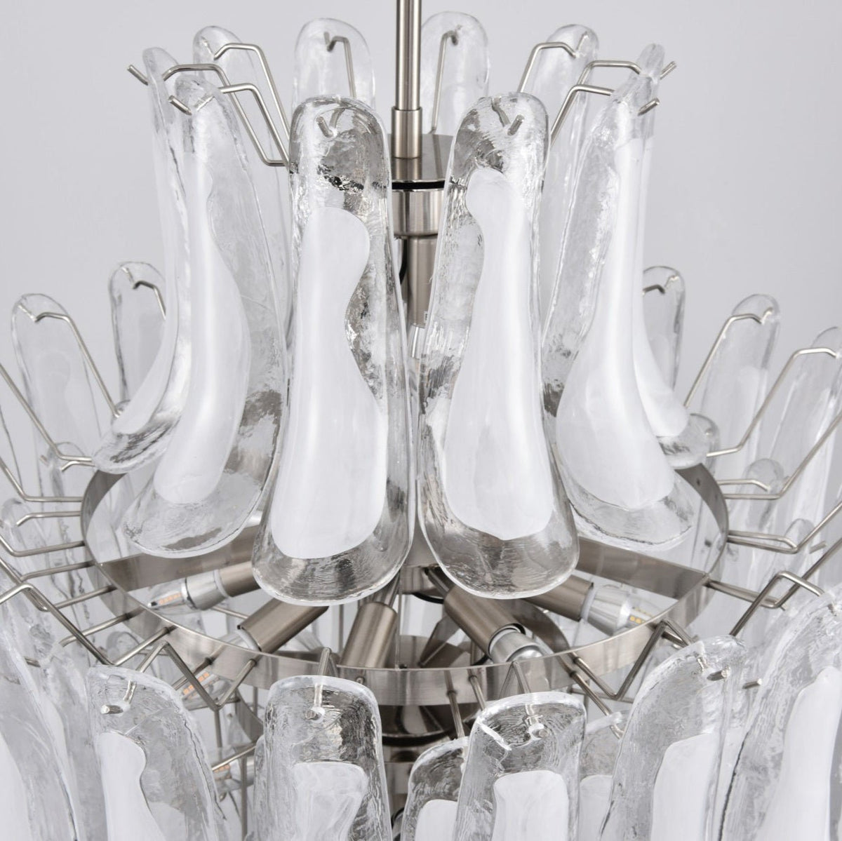 Eirivine kroonluchter wit Cloud glas Petals met bloemblaadjes