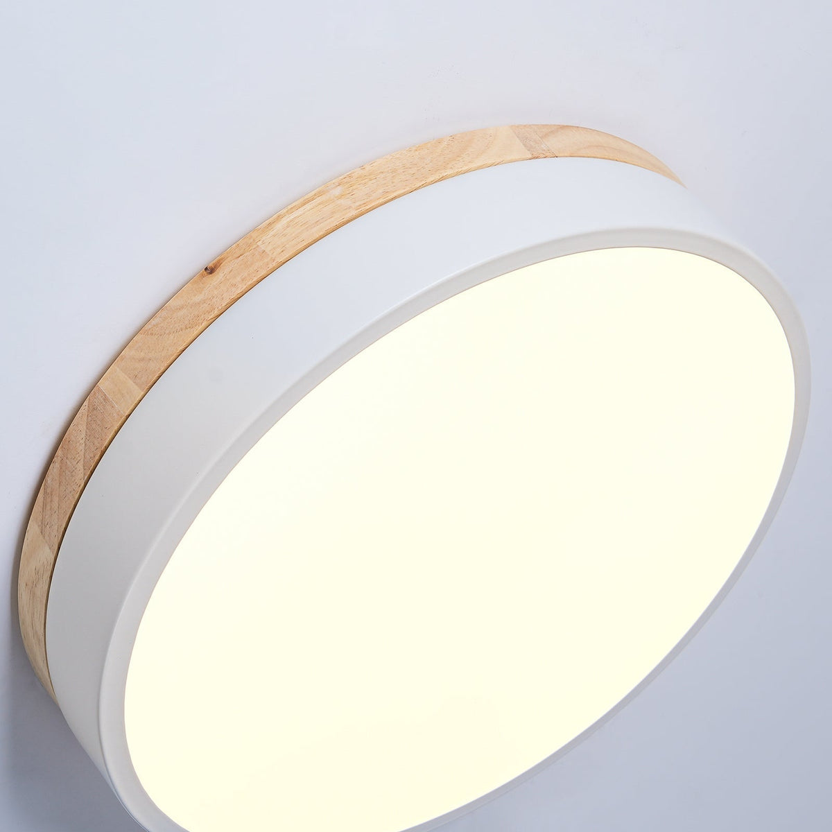 Daelis Witte Ronde plafondlamp met Houten Accent