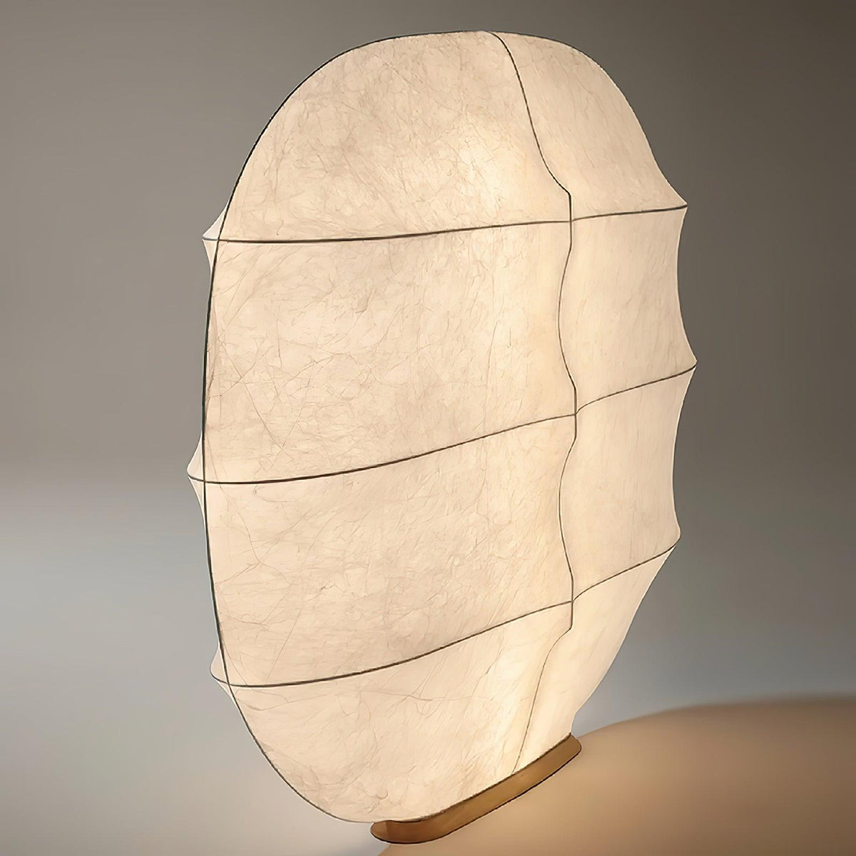 Lylaeos wandlamp met organische vorm in imitatie zijde