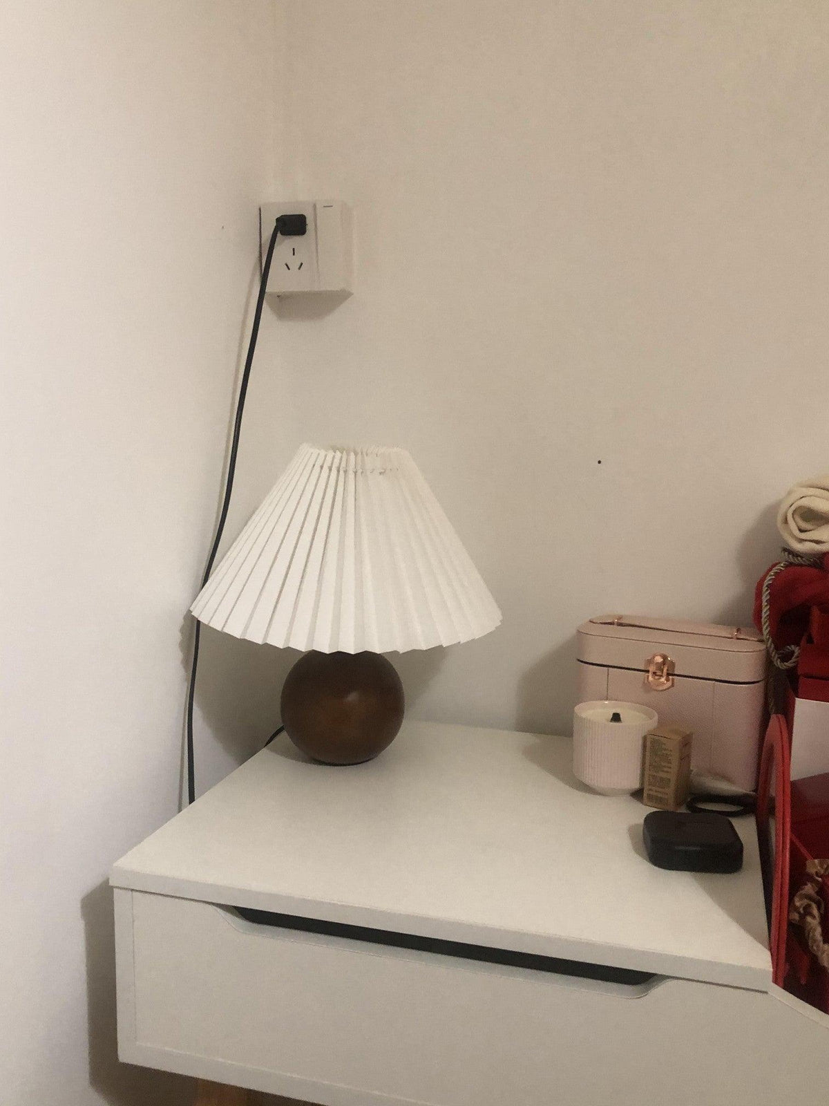 Zesilon houten bal tafellamp