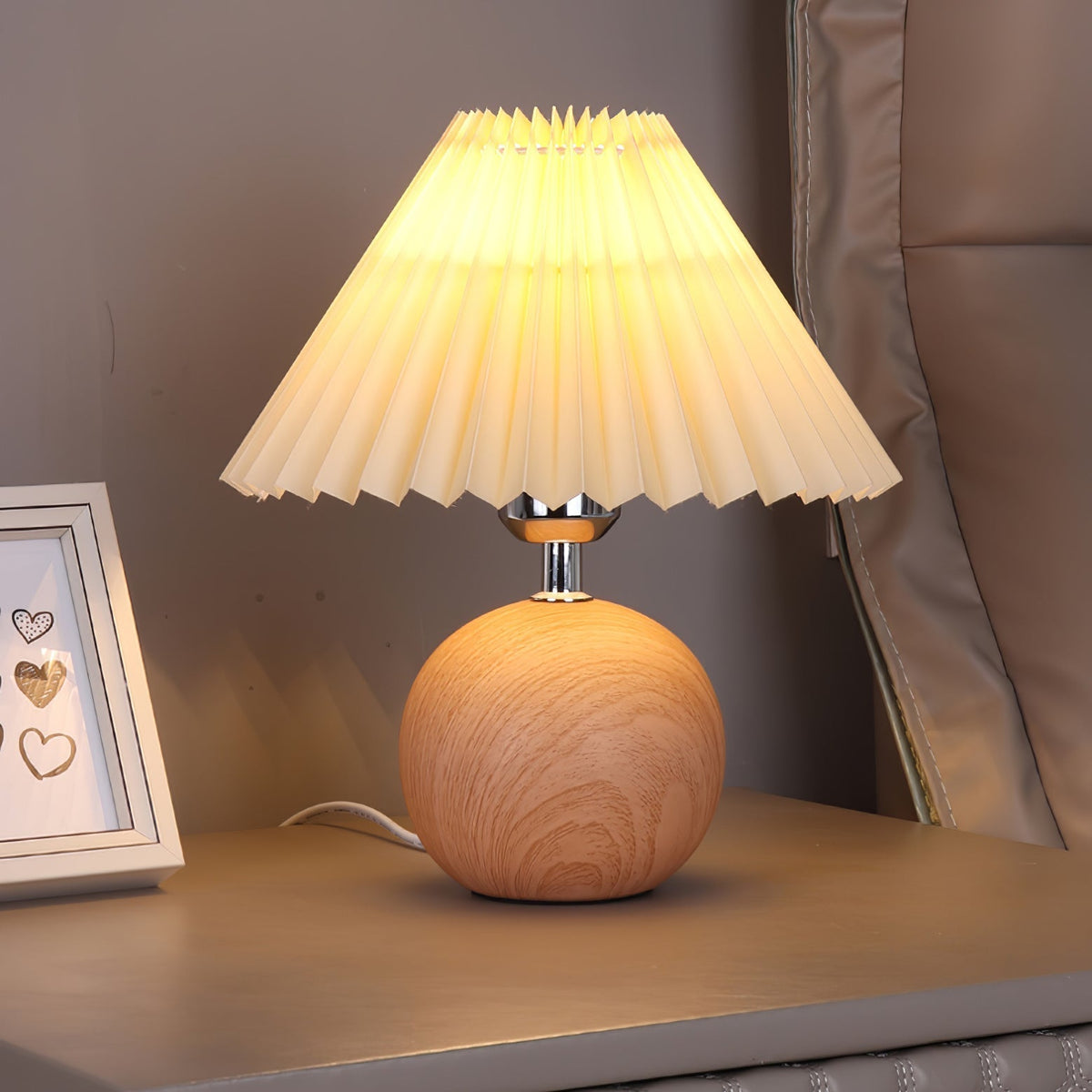 Zesilon houten bal tafellamp