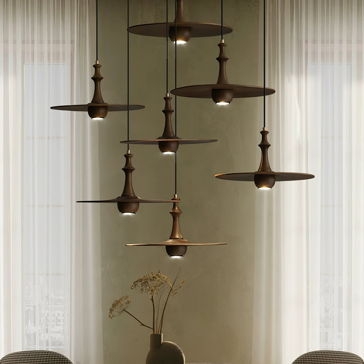 Spindle houten hanglamp met draaiend ontwerp