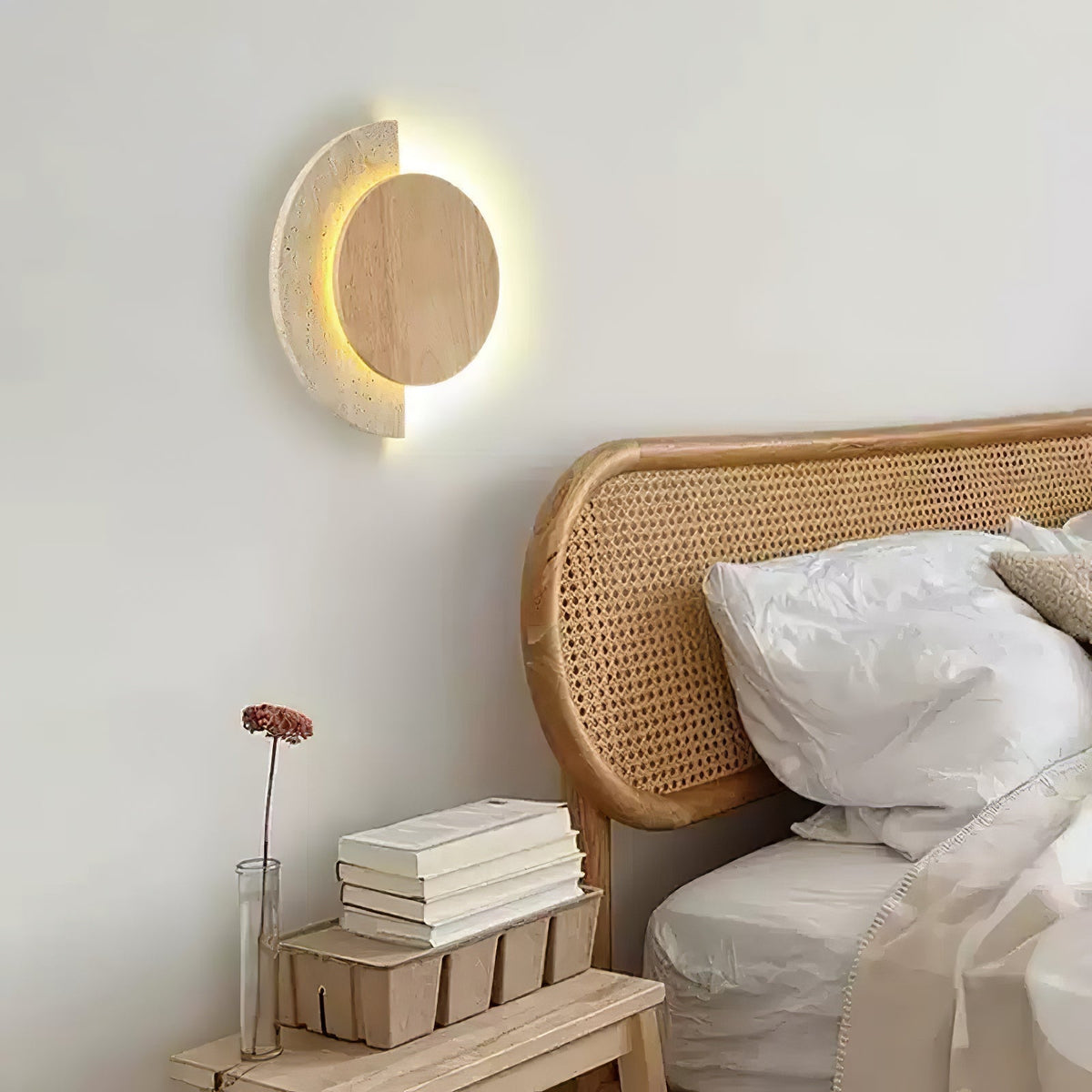 Coraeen Half-Moon travertin wandlamp