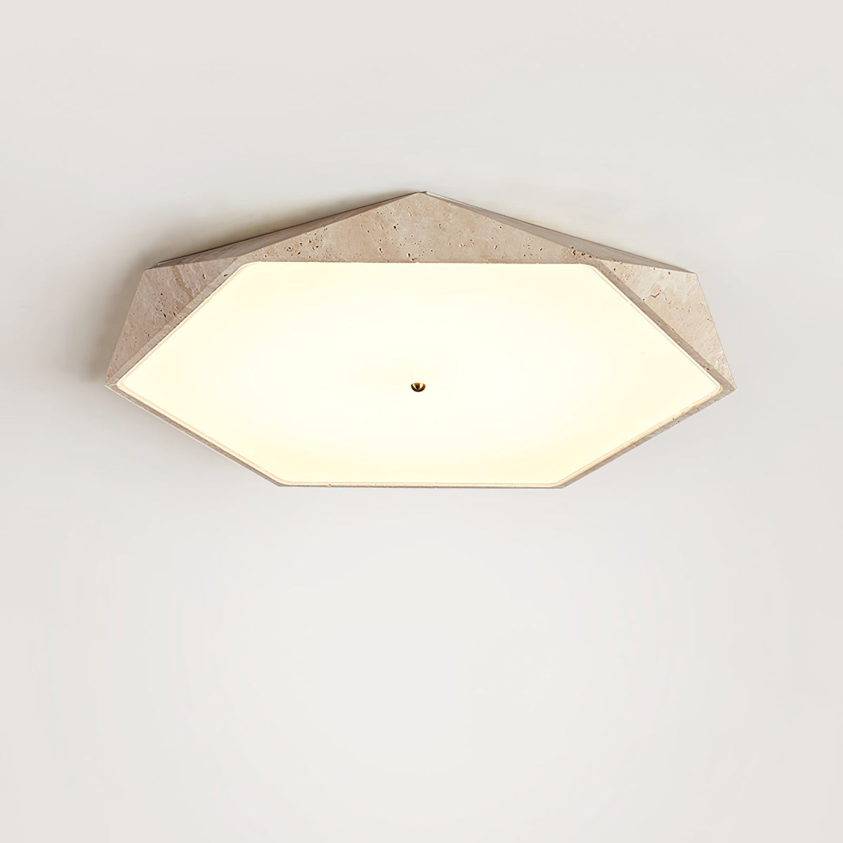 Hexagonale plafondlamp in geel travertin