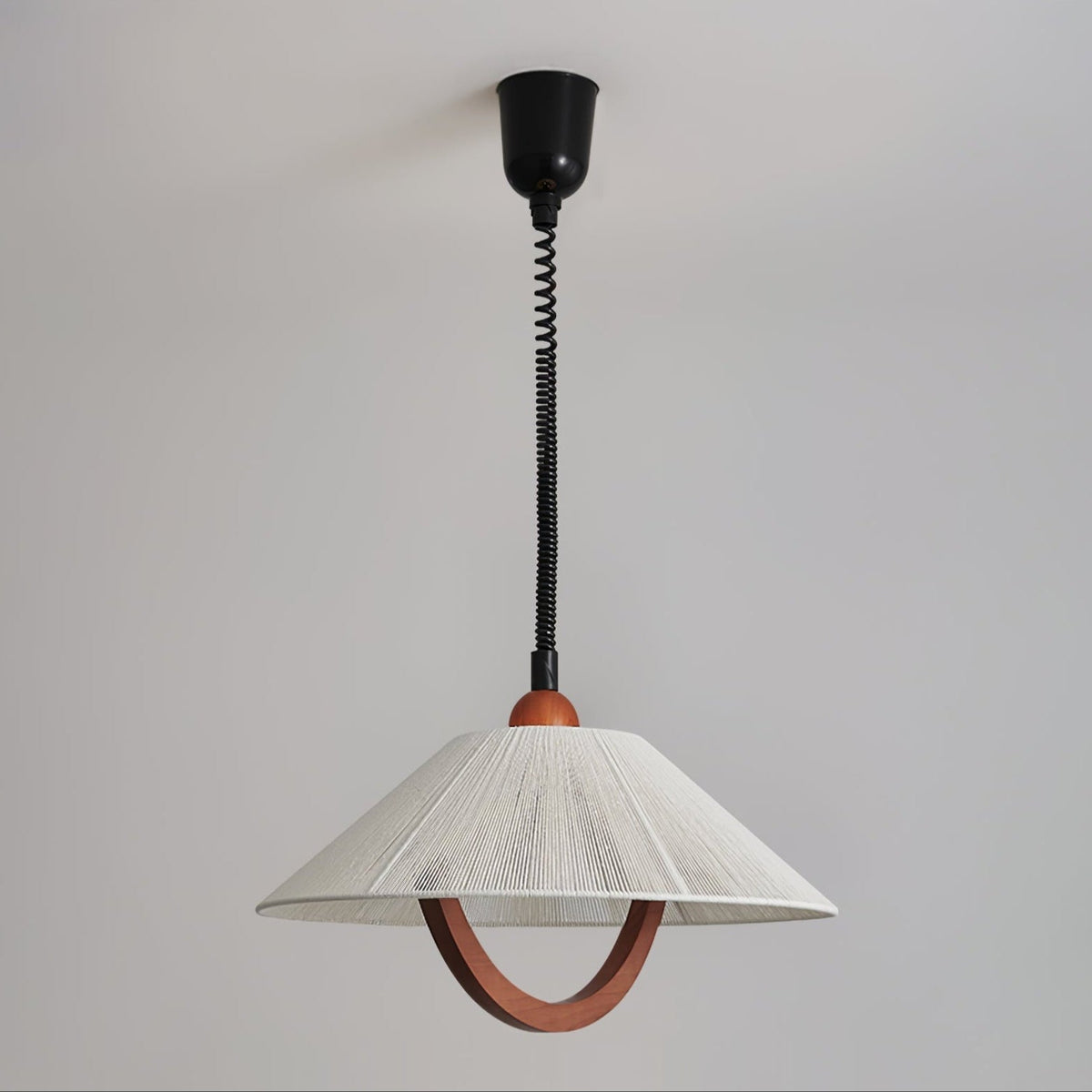 Reneria Minimalistische hanglamp van walnoot en beige