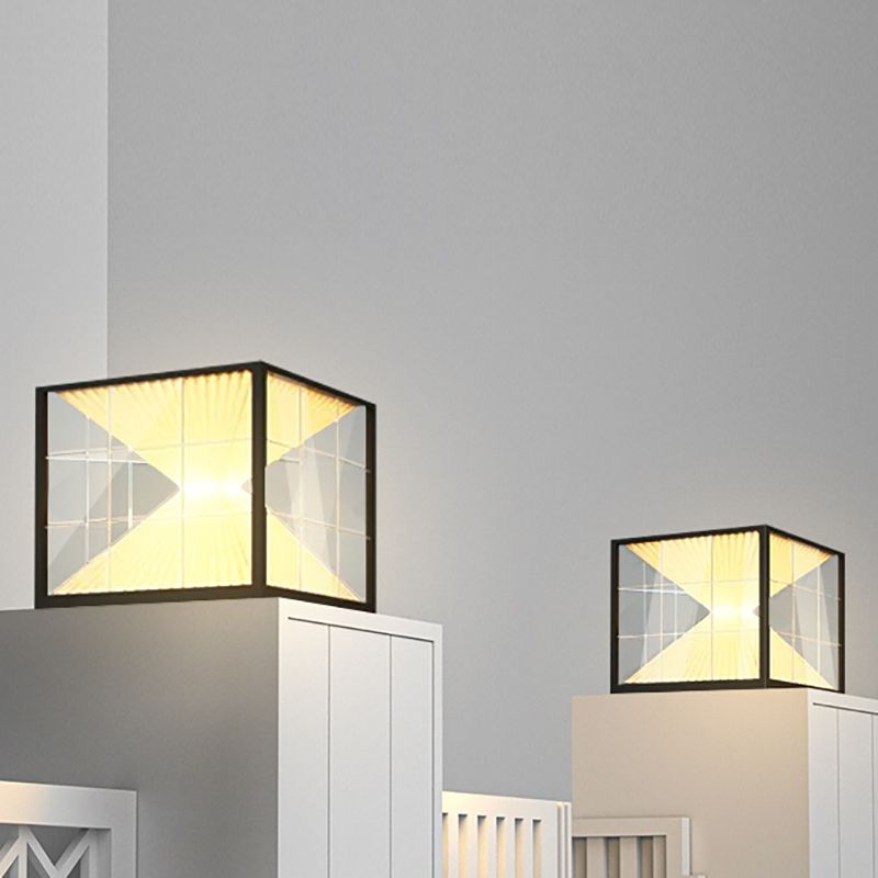 Riley Moderne LED Vierkant Buitenlamp Zonne Metaal Acryl Zwart Tuin/Stoeprand/Balkon