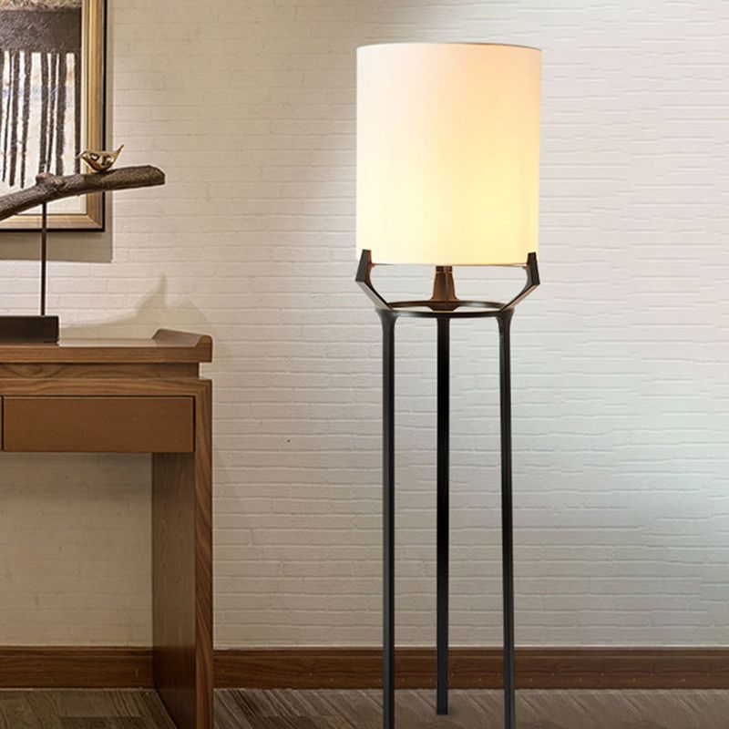 Eryn Eigentijdse Driepoot Vloerlamp, Wit, Metaal/Stof, Slaapkamer