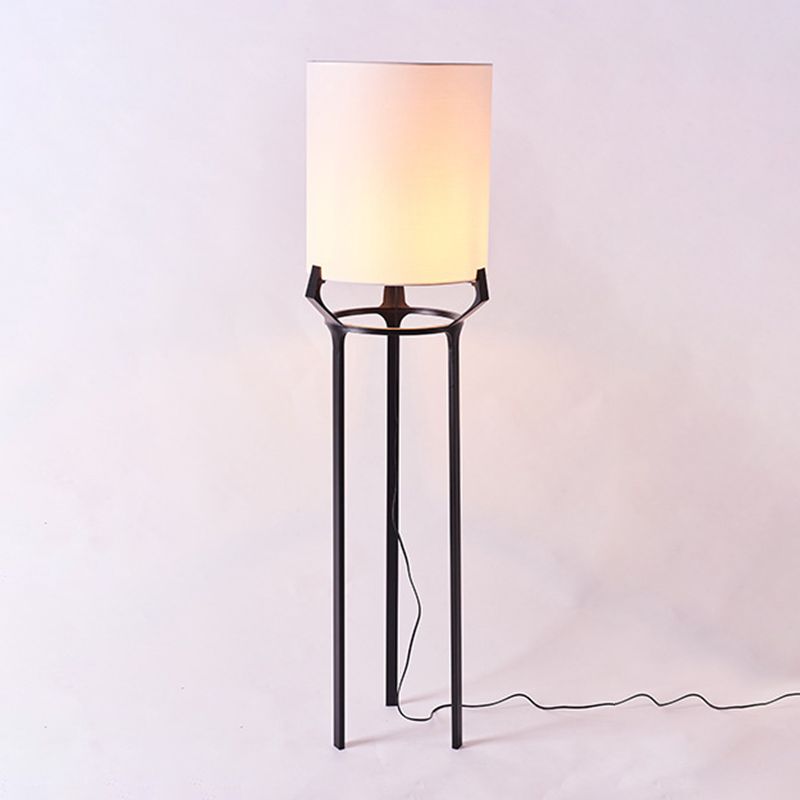 Eryn Eigentijdse Driepoot Vloerlamp, Wit, Metaal/Stof, Slaapkamer