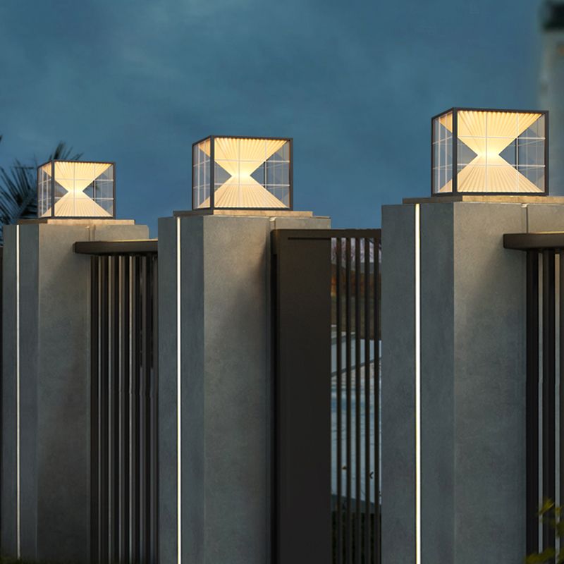 Riley Moderne LED Vierkant Buitenlamp Zonne Metaal Acryl Zwart Tuin/Stoeprand/Balkon