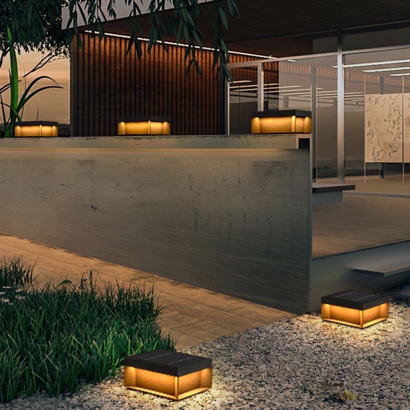 Riley Moderne LED Buitenlamp Zwart/Gouden Metaal Tuin/Stoeprand/Balkon