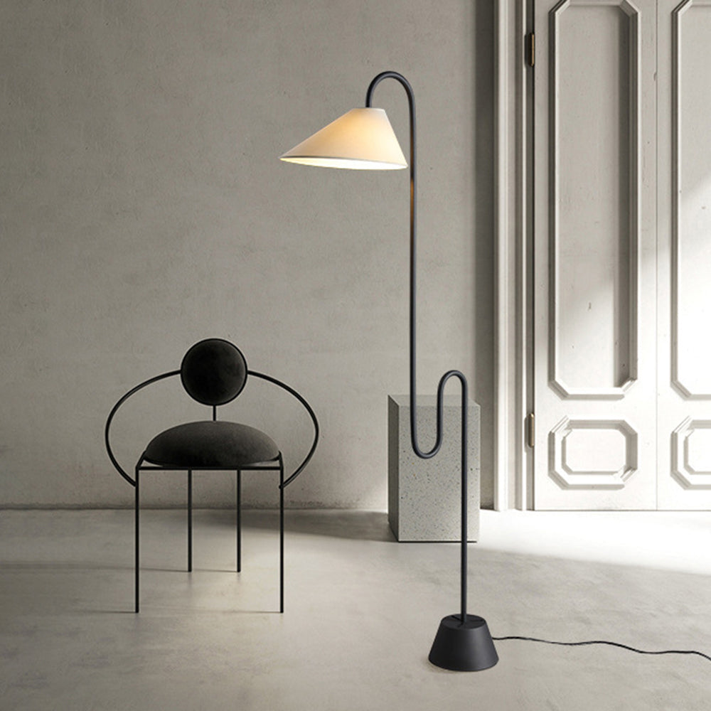 Salgado Design Gebogen LED Vloerlamp Wit Zwart Metaal Stof Woonkamer