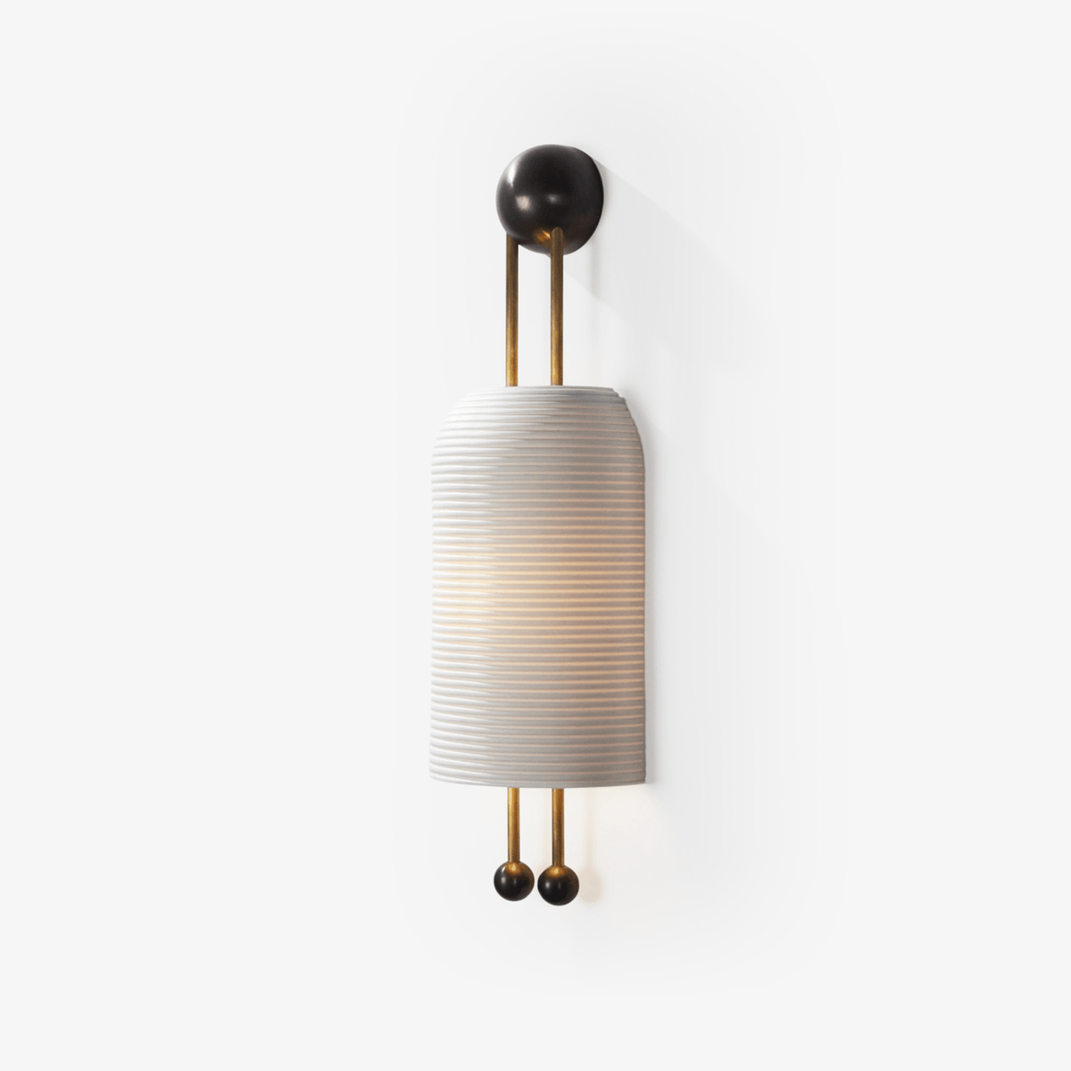 Bly wandlamp van glas met Kap van en Goudkleurige Staven