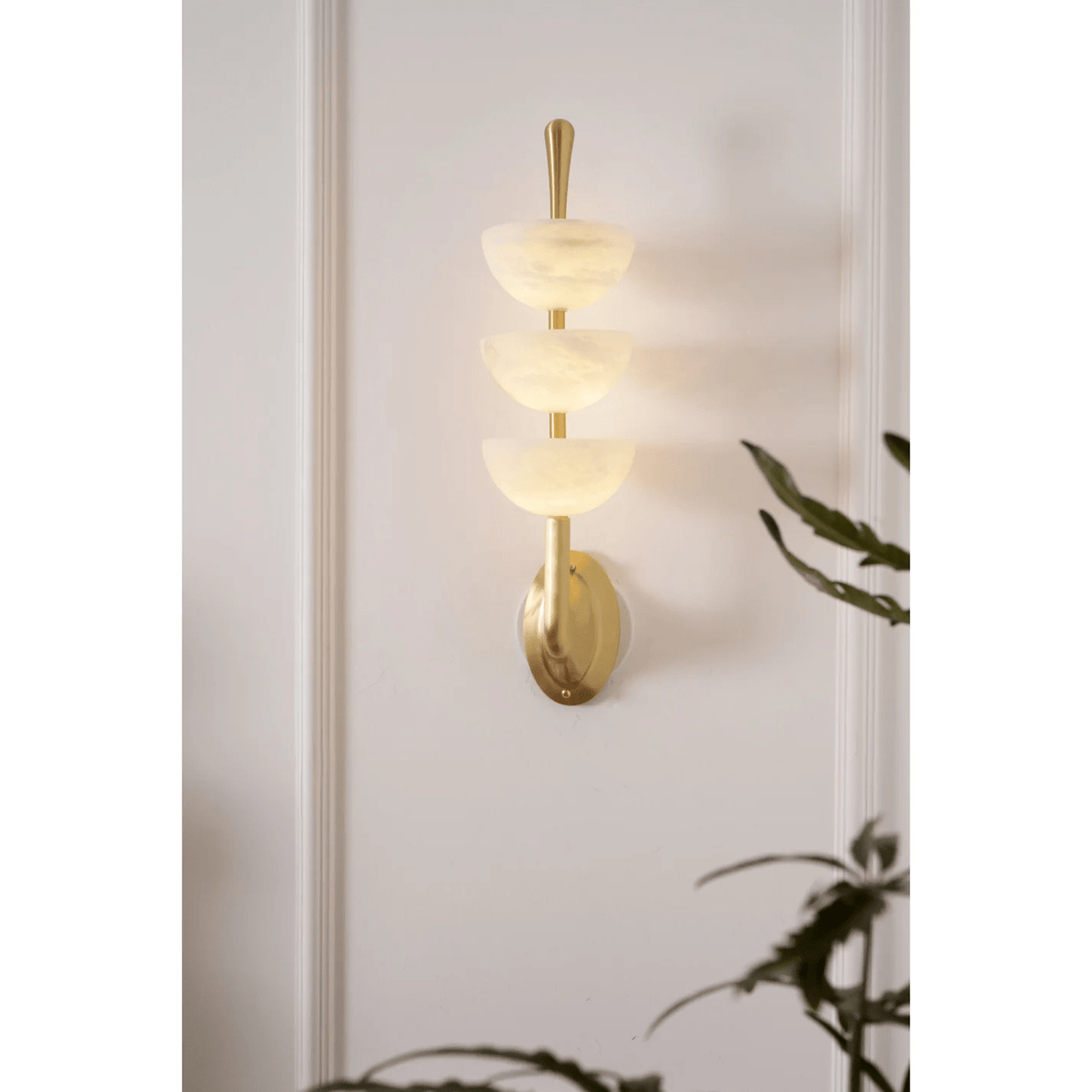 Ulmiraris albasten wandlamp