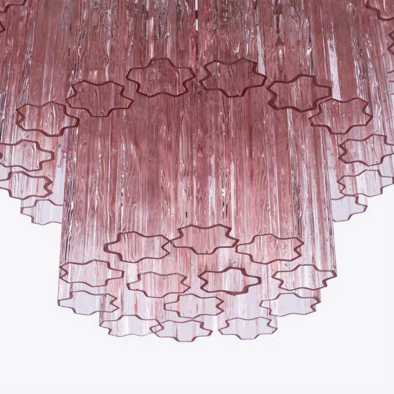 Eiraora kroonluchter met lagen van roze prisma-glas, elegant