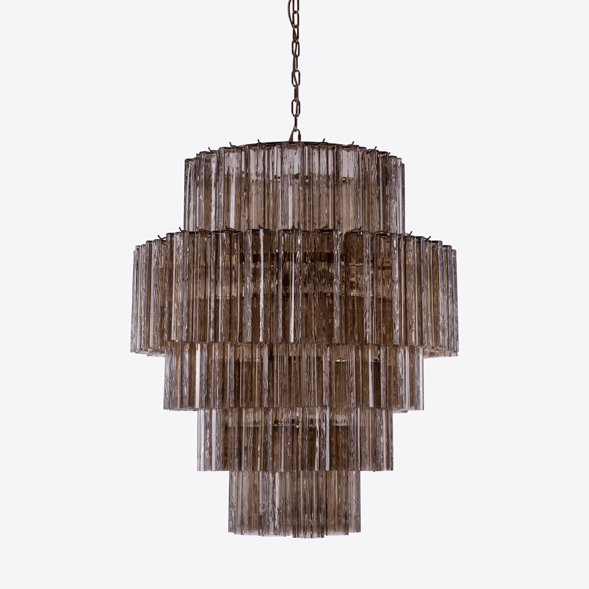 Eiraora kroonluchter met lagen van roze prisma-glas, elegant